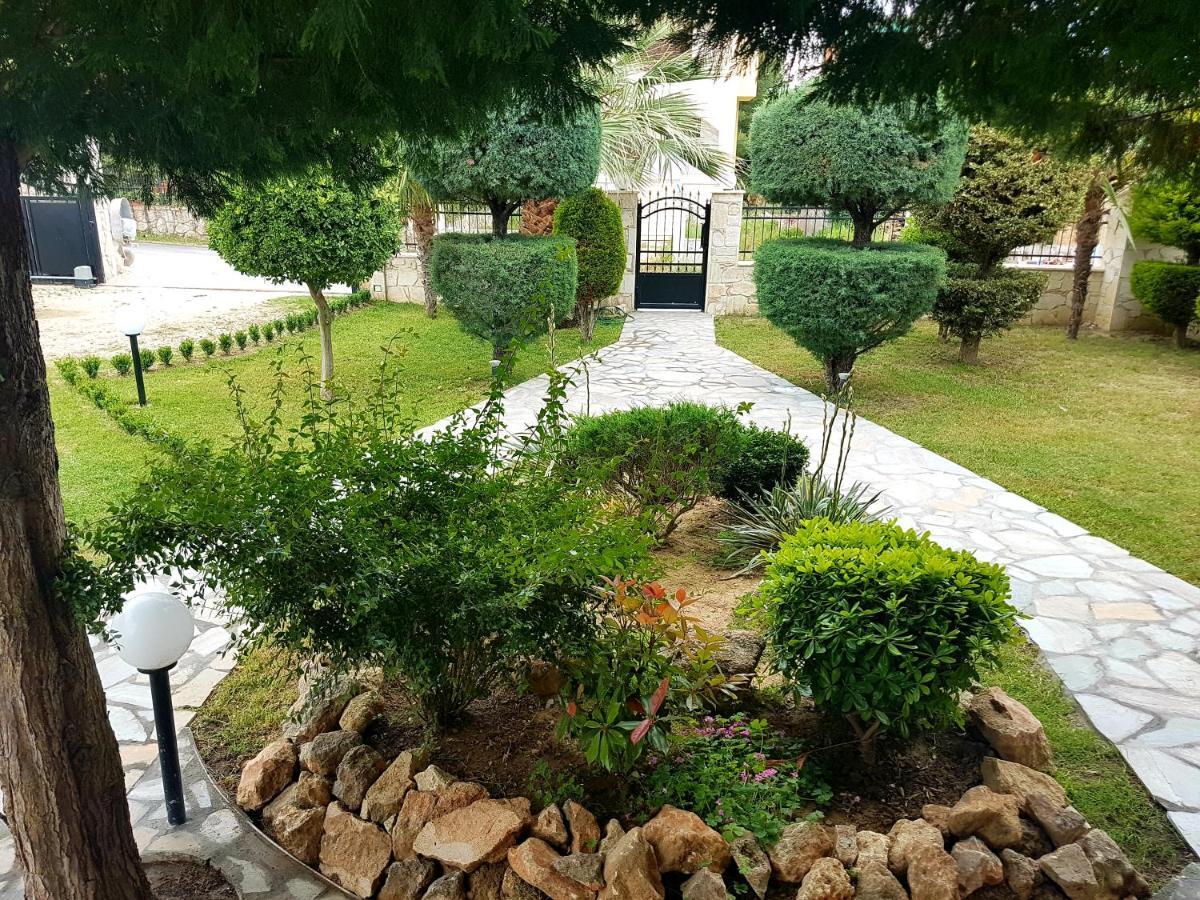 Princess Garden Siviri Luaran gambar
